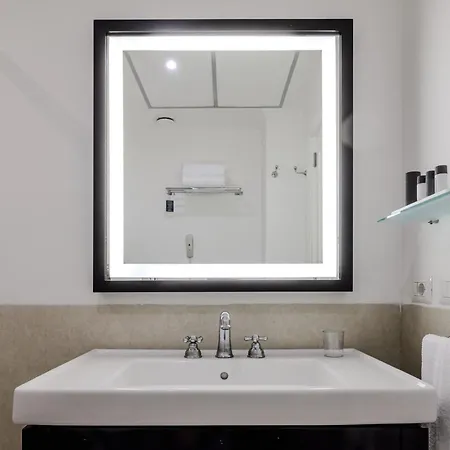 Hotiday Collection - Diaz Hotel